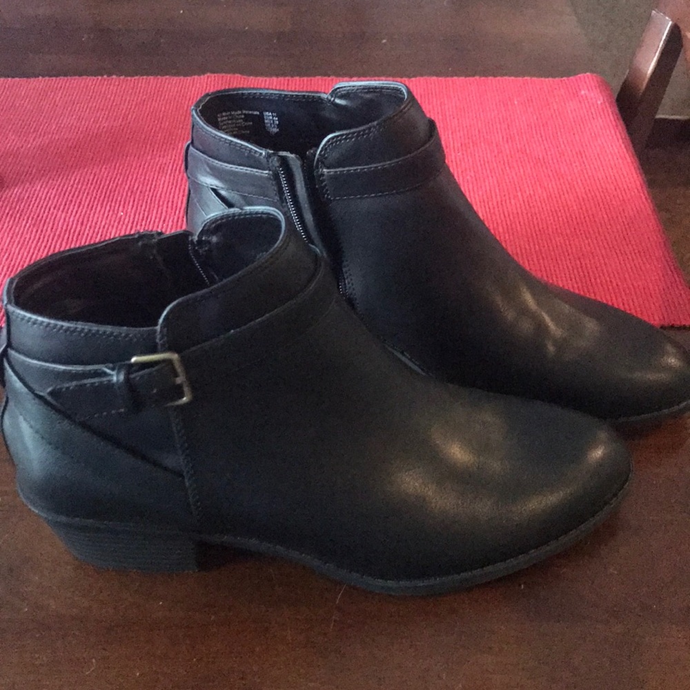 Black American Eagle Booties